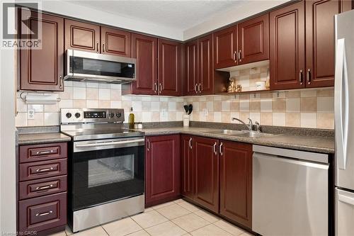 702 Activa Avenue, Kitchener, ON 