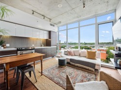 1023-1190 Dundas Street EToronto, ON M4M 0C5
