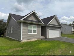 104 Squires ST  Woodstock, NB E7M 2S5
