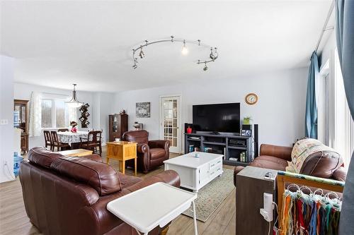 28140 39E Road, La Broquerie, MB 
