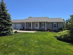 30 PARRICUS MEAD Drive  Charlottetown, PE C1E 2H1