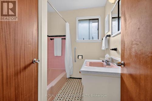 1768 Laxton Crescent, Ottawa, ON 