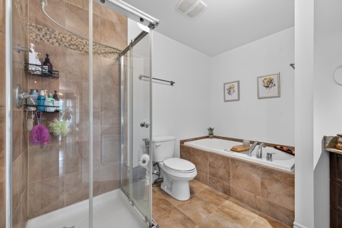 Master Bathroom - 401-5282 Rue Du Sureau, Montréal (Pierrefonds-Roxboro), QC 