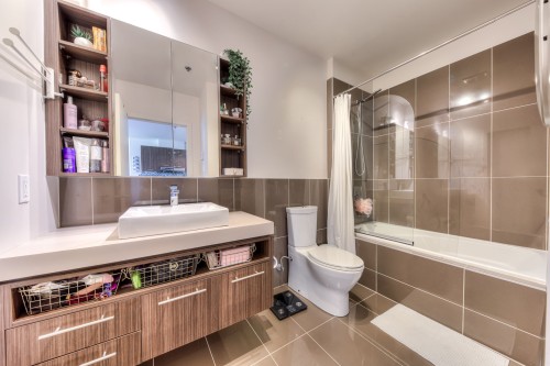 Bathroom - 302-500 Av. Mousseau-Vermette, Dorval, QC 