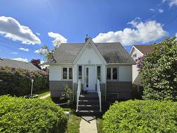505 Oliver Road Thunder Bay, ON P7B 2G9