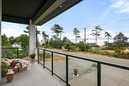 650 Lazo Rd, Comox, BC 