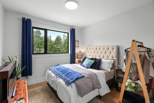 650 Lazo Rd, Comox, BC 
