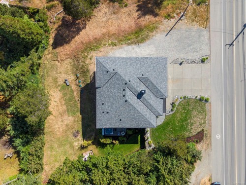 650 Lazo Rd, Comox, BC 
