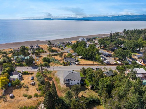 650 Lazo Rd, Comox, BC 