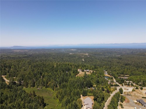 1718 Warn Way, Qualicum Beach, BC 