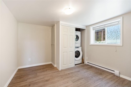 1468 Stroud Rd, Victoria, BC 
