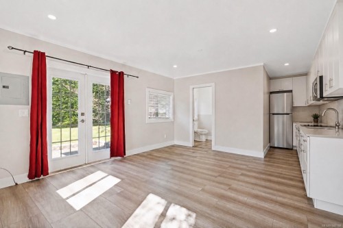 1468 Stroud Rd, Victoria, BC 