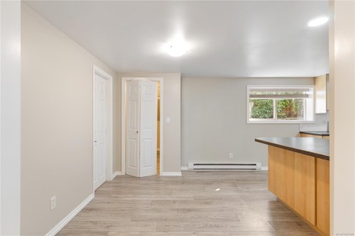 1468 Stroud Rd, Victoria, BC 