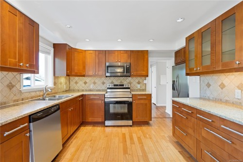 1468 Stroud Rd, Victoria, BC 