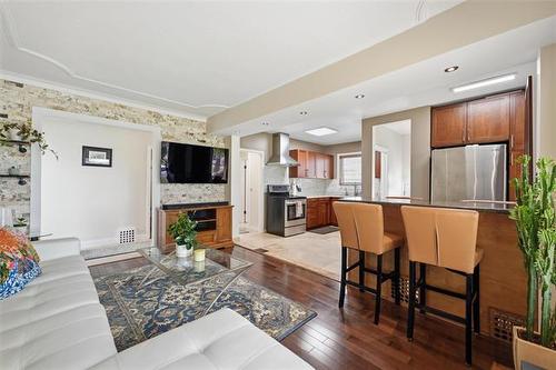 341 Smithfield Ave, Winnipeg, MB 