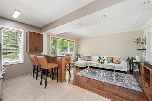 341 Smithfield Ave, Winnipeg, MB 