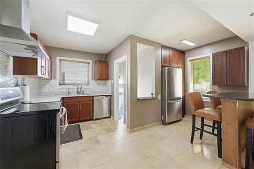 341 Smithfield Ave, Winnipeg, MB 