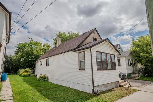 257 Nora St, Winnipeg, MB 