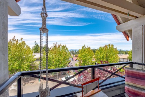 #302-222 Second Ave West, Qualicum Beach, BC 