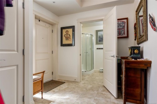 #302-222 Second Ave West, Qualicum Beach, BC 