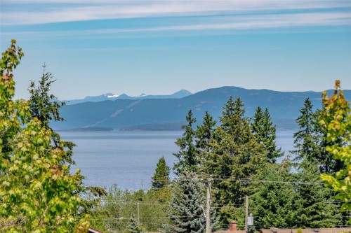 #302-222 Second Ave West, Qualicum Beach, BC 