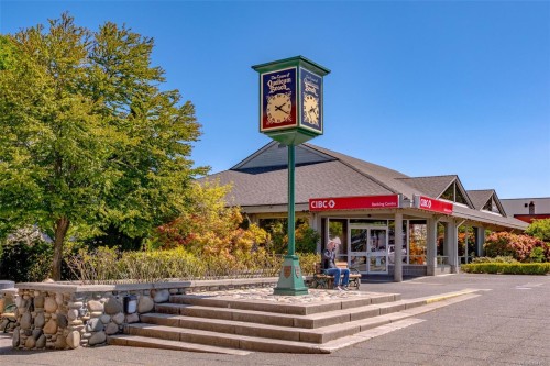 #302-222 Second Ave West, Qualicum Beach, BC 