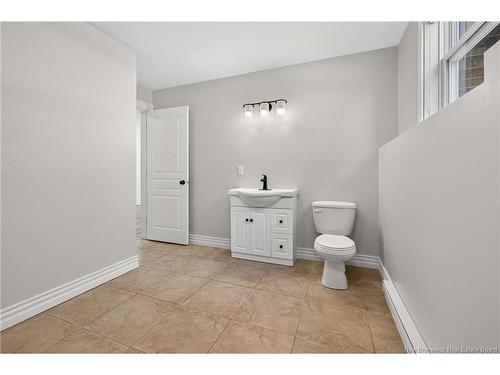 22 Melinda St, Dieppe, NB 
