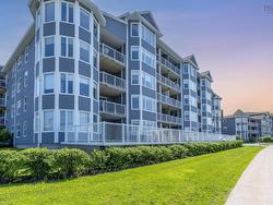 111 275 Prince Arthur Street  Dartmouth, NS B2Y 1M9