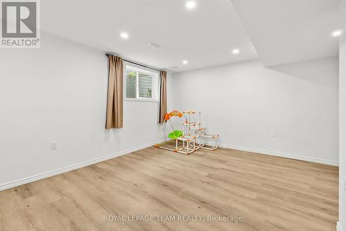 91 Winnegreen Court, Ottawa, ON 