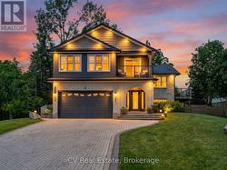 22 BAYCREST DRIVE Barrie (North Shore), ON L4M 7C7