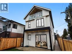 2 5306 CULLODEN STREET  Vancouver, BC V5W 3R6