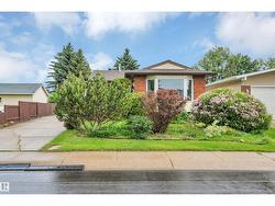 4524 20A AV NW  Edmonton, AB T6L 2Z5