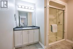 Ensuite Bathroom - 