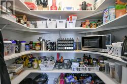 Walk-in Pantry - 