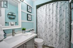 2nd Floor 4 pc Guest Bathroom - 