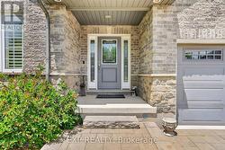 Covered front porch. - 