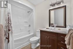 Main floor bath. - 