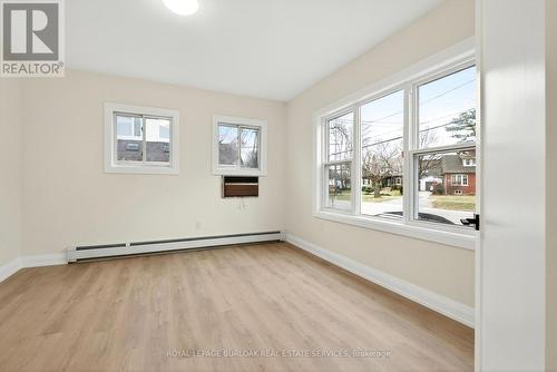 1012 North Shore Boulevard E, Burlington, ON 