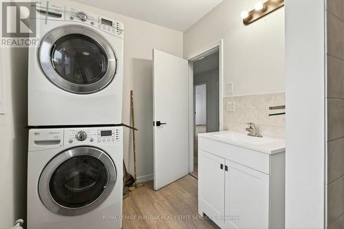 1012 North Shore Boulevard E, Burlington, ON 