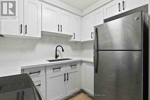 1012 North Shore Boulevard E, Burlington, ON 