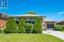 14 SHIPLEY ROAD  Toronto, ON M9R 3H8