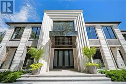 68 OLD COLONY ROAD  Toronto, ON M2L 2K1