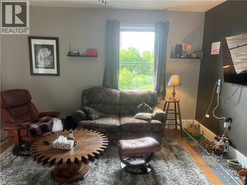 745 King Street E, Kitchener, ON 