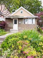 41 PATTERSON AVENUE Toronto, ON M1L 3Y1