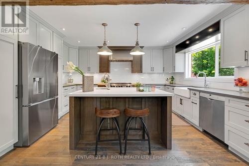 16 Spence Avenue, Springwater, ON 