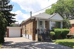 120 NORTH CARSON STREET  Toronto, ON M8W 4C8