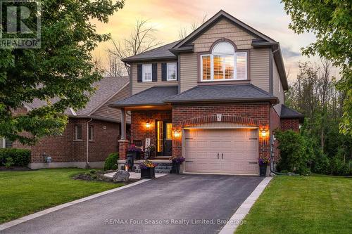 37 CHAMBERLAIN CRESCENT  Collingwood, ON L9Y 0C9