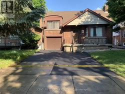 102 DALEWOOD AVENUE  Hamilton, ON L8S 1Z2