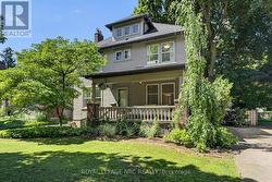 9 THAIRS AVENUE  St. Catharines, ON L2R 6N9