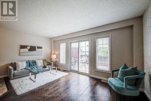208 Featherstone Crescent, Kitchener, ON 